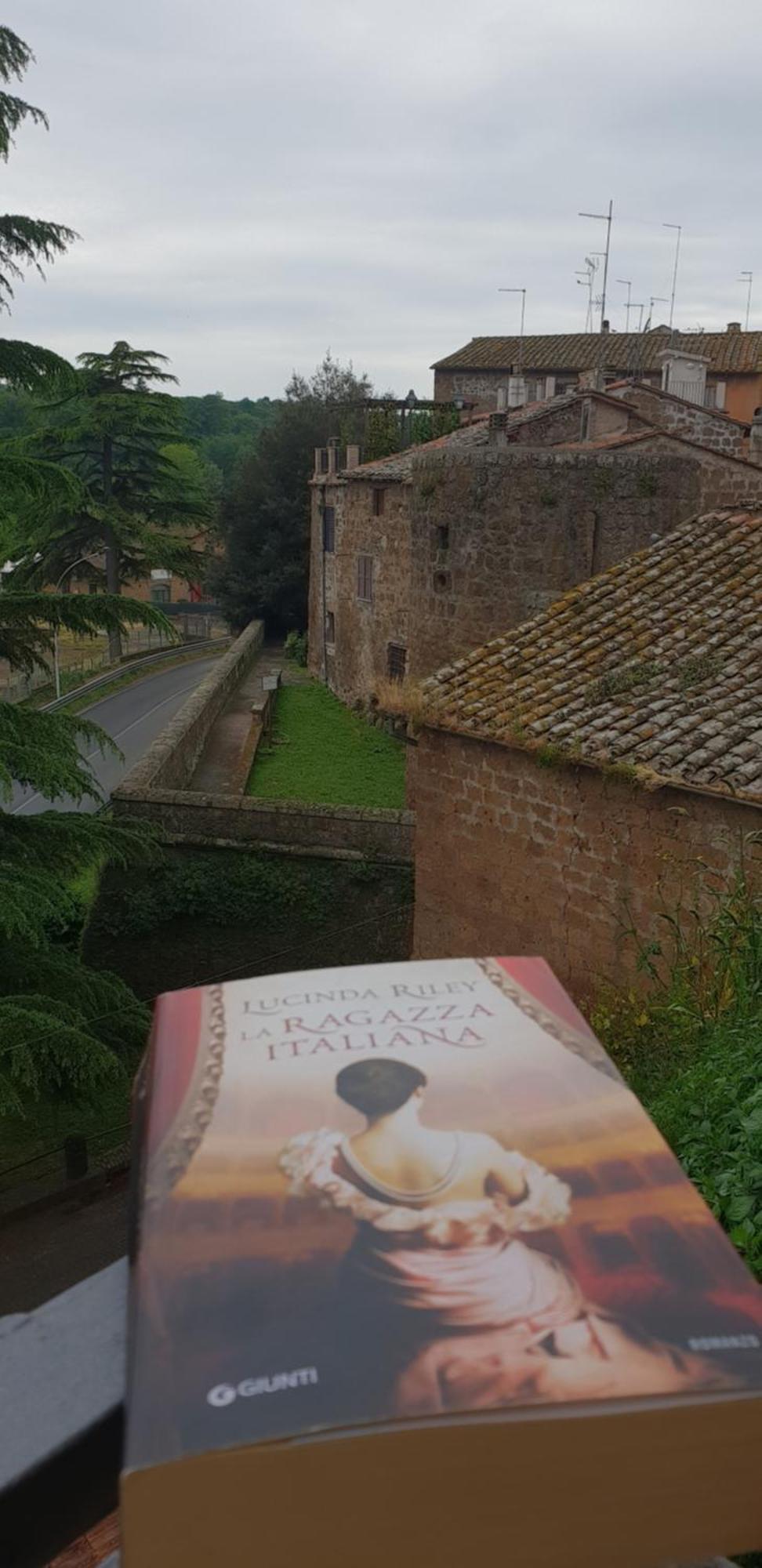 苏特里La Casa Dei Libri别墅 外观 照片